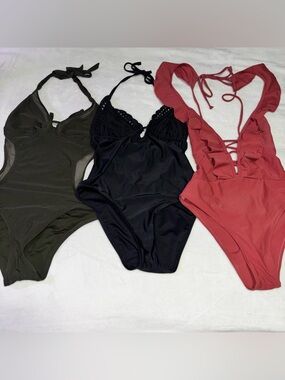 ••• SOLD ••• Size Medium One Piece Swimsuit Bundle
